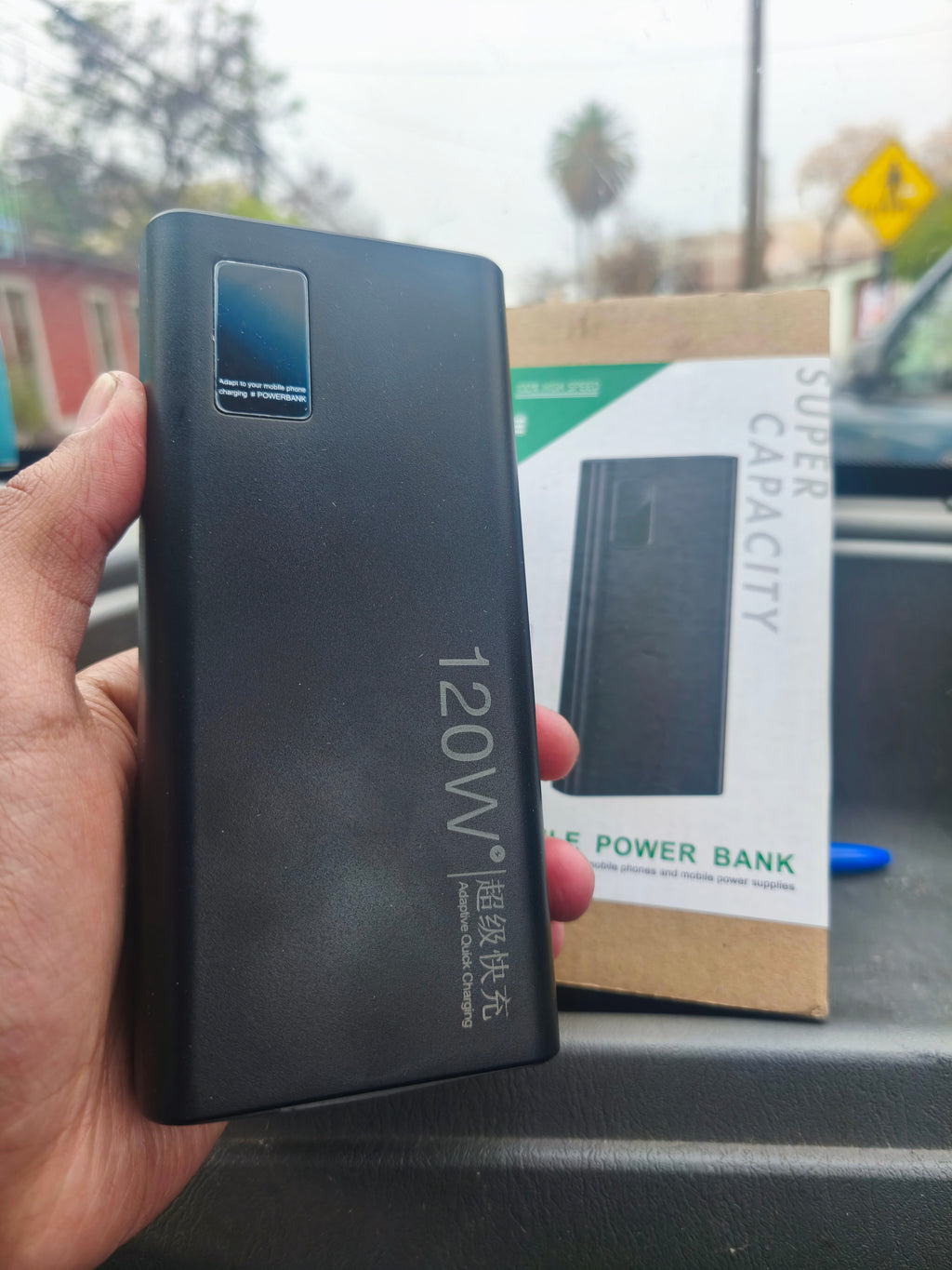 Cargador Portátil 120W 30.000mAh capacidad carga Super Rápida Power Delivery