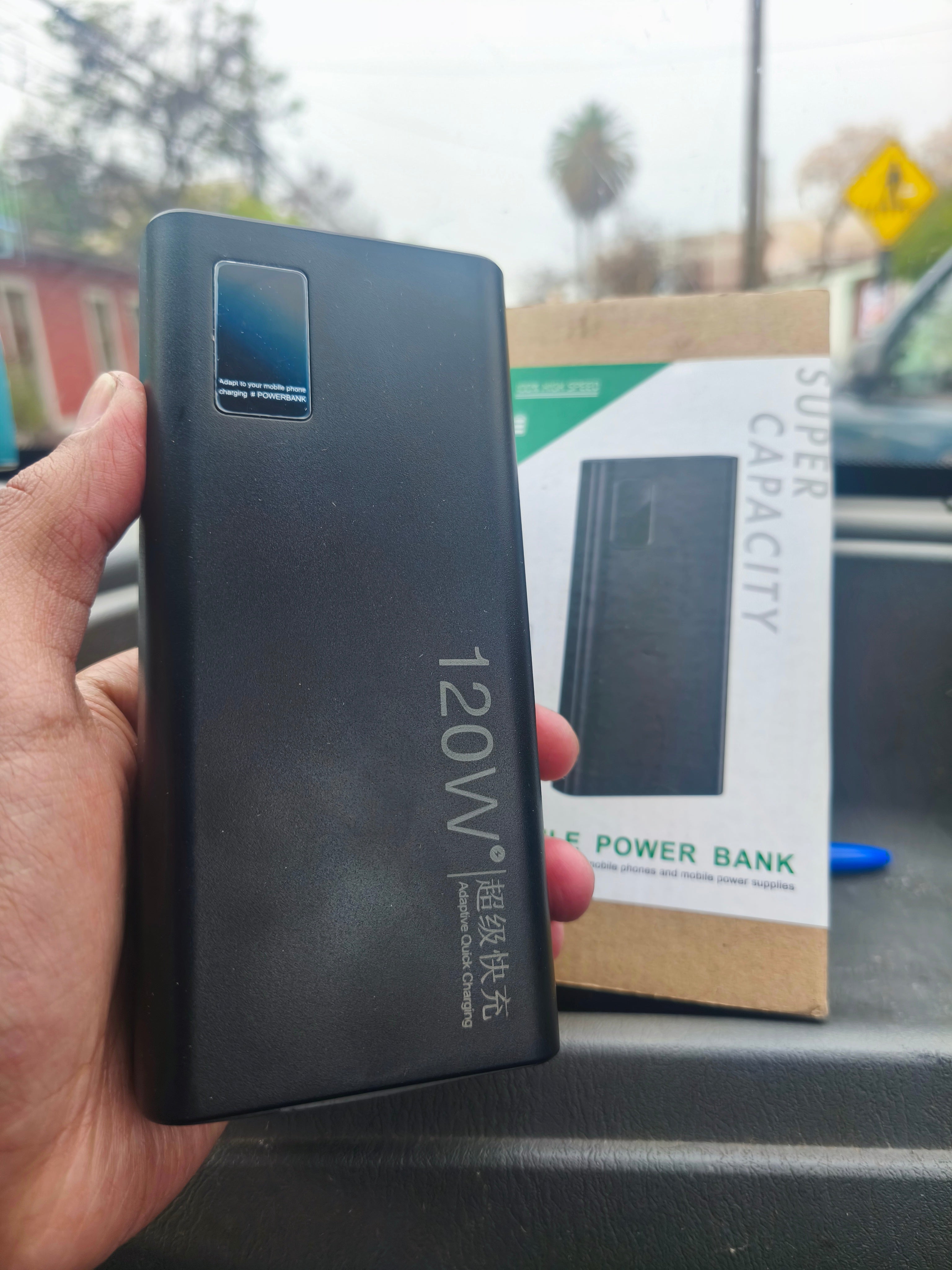 Cargador Portátil 120W 30.000mAh capacidad carga Super Rápida Power Delivery